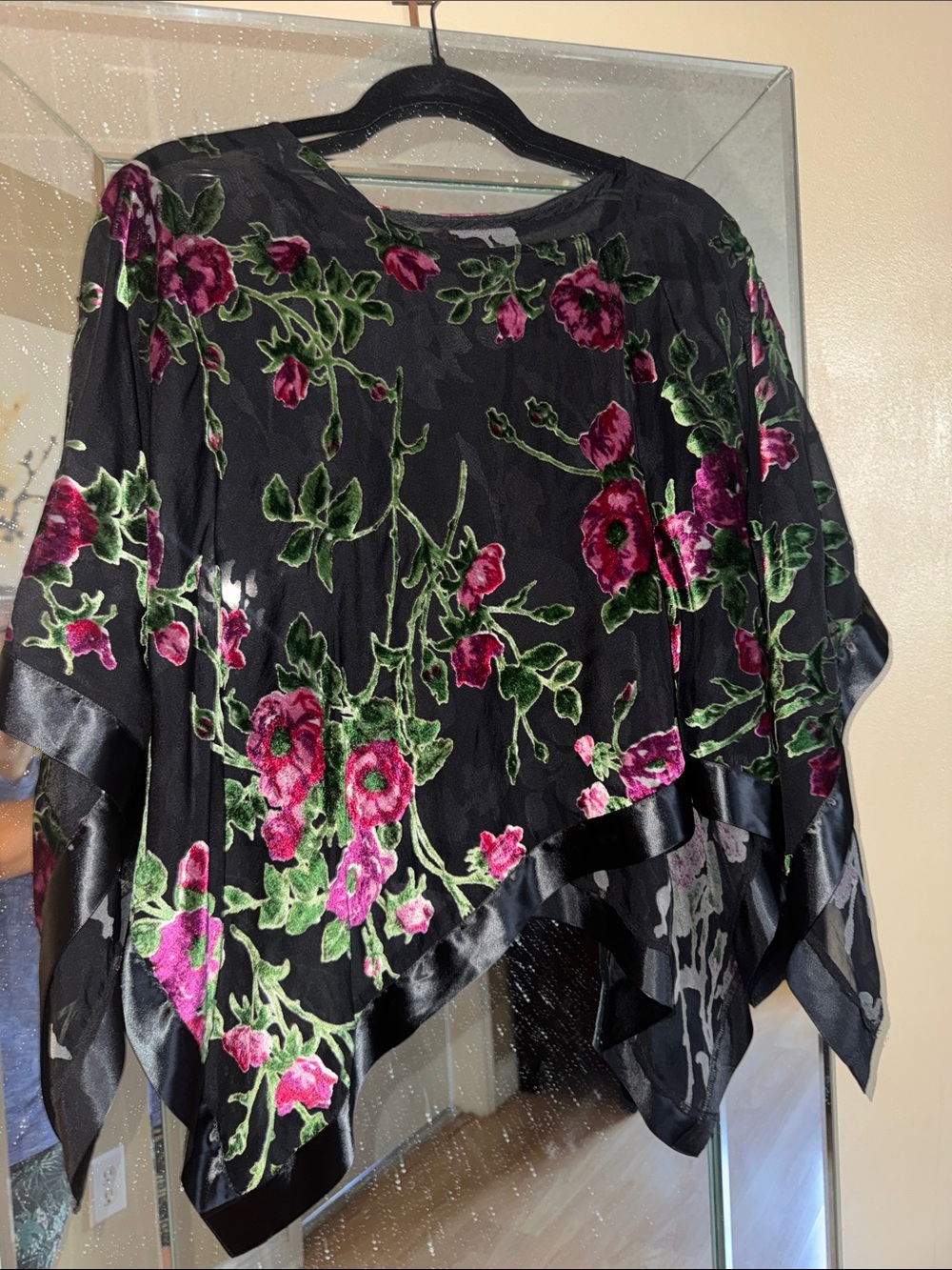 Women's Black Floral Velvet-Accent Poncho Top